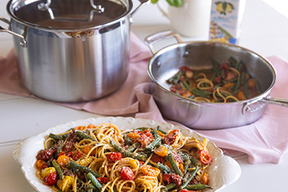 Spaghetti with green beans and cherry tomatoes